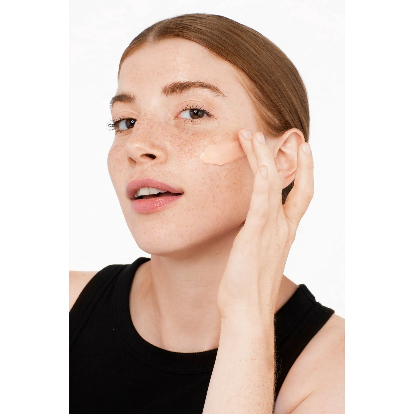 Uoma by Sharon C,Primed to Glow! Imprimación Iluminadora