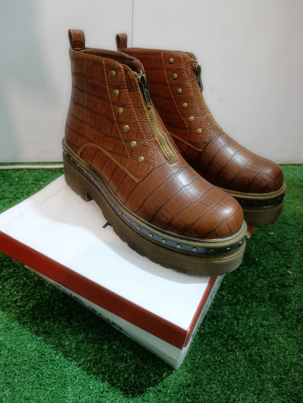 Bota botin semicuero caña baja camel - La Tiendita de la Jose