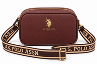 Crossbody U.S. Polo Assn. burdeo con correa ancha de la marca