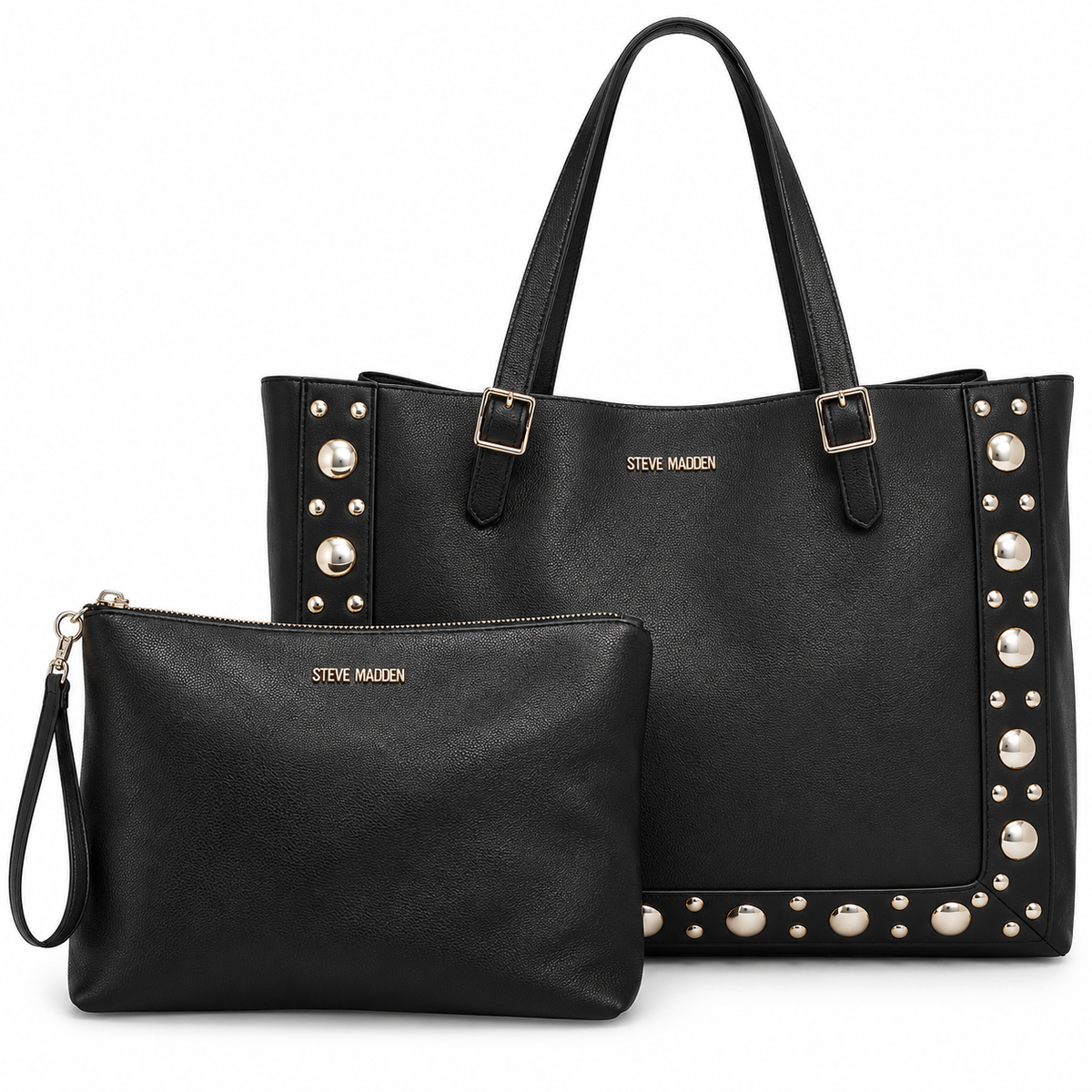 Tote Steve Madden negro grande con tachas metálicas y estuche incluido sobre fondo blanco